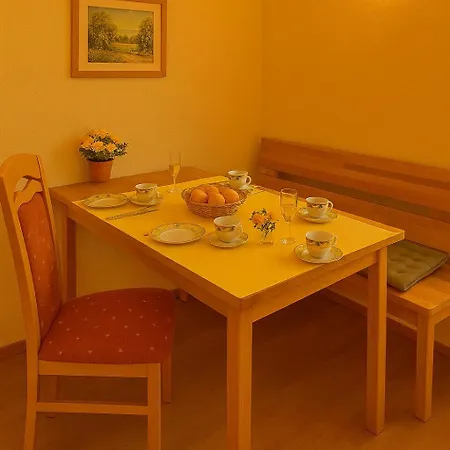 Sonnenschein Fuer Bis 4 Personen Daire
